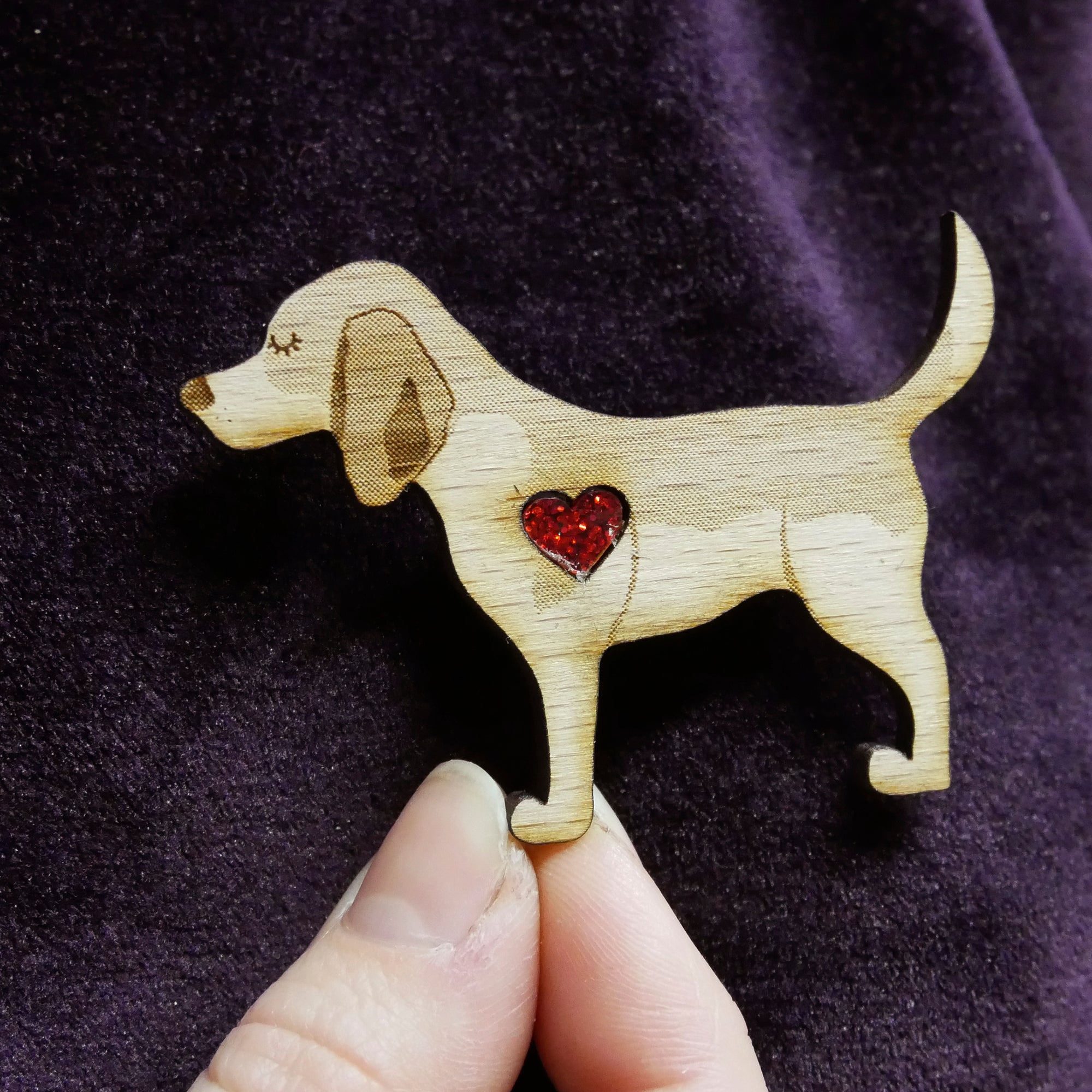 Beagle Wooden Brooch with Glitter Heart Detail